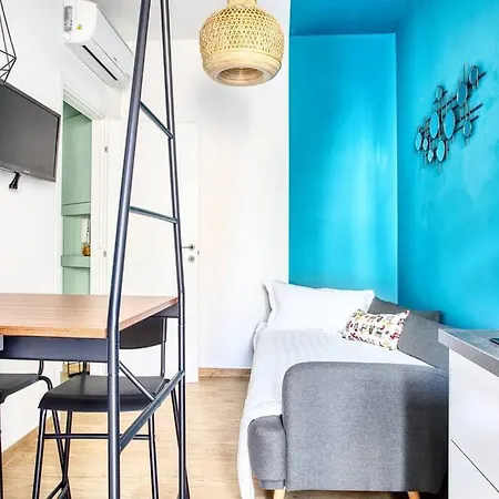 Altido Quirky Flat With Balcony *