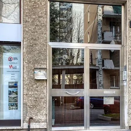 Altido Quirky Flat With Balcony Daire